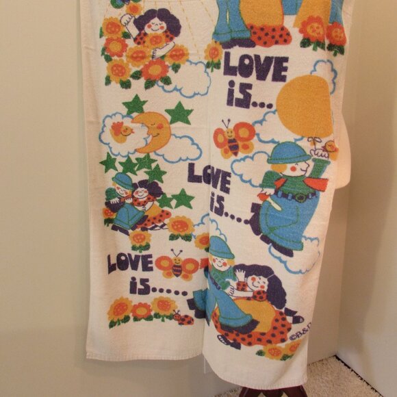 Vintage 1970s "Love is..." Beach Towel 54"x28" HAS WEAR - Picture 4 of 15